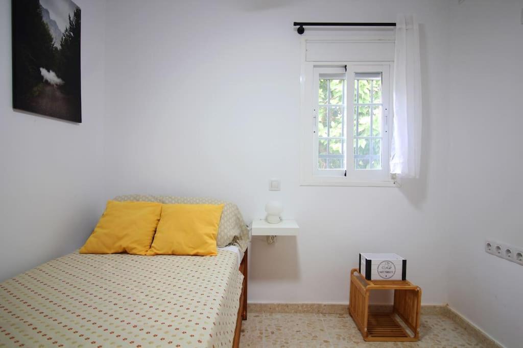 Barrio De Triana - Bidasoa Facil Aparcamiento Sevilla Exterior foto